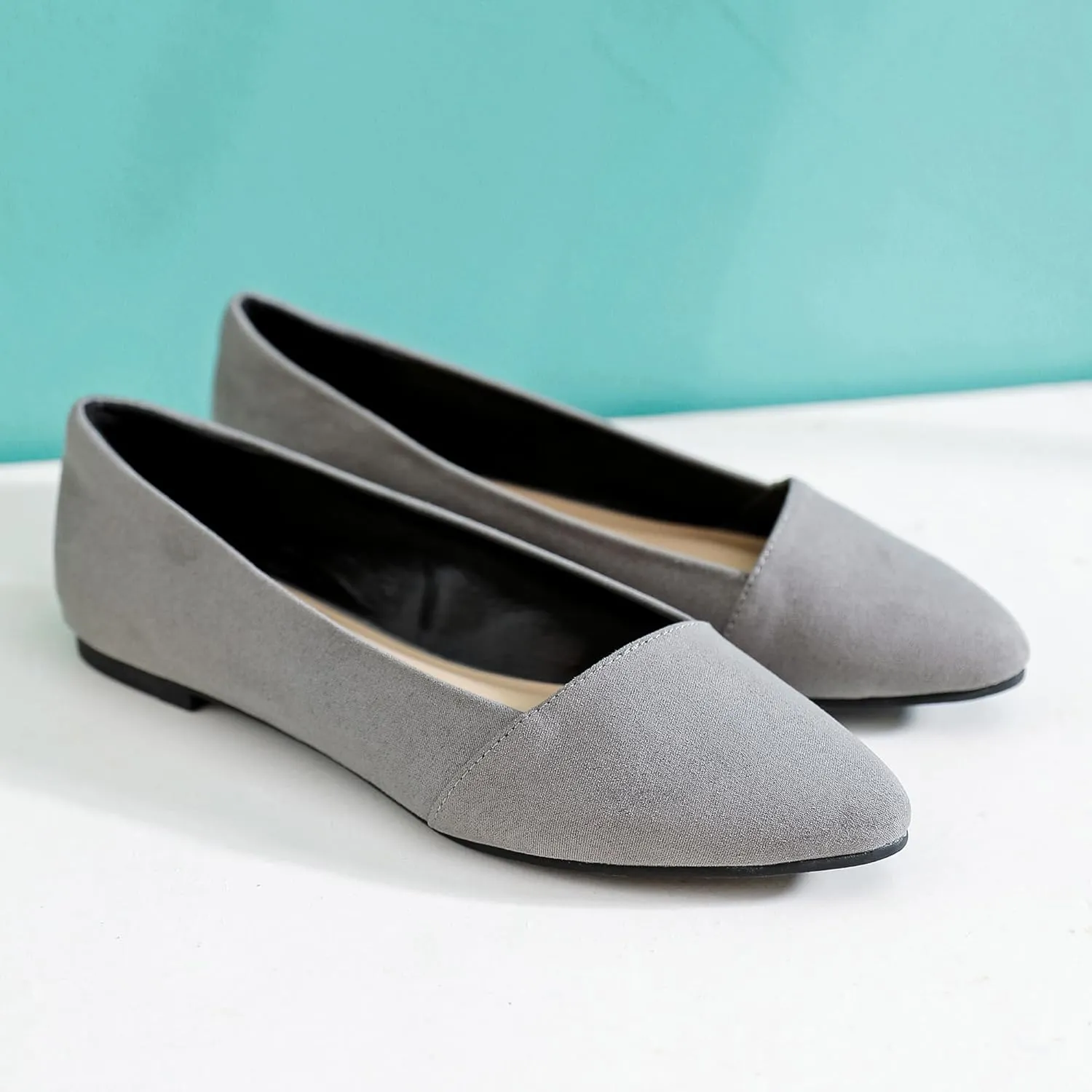 Ataiwee Women's Wide Width Flat Shoes, Classic Dressy Pointed Suede Cozy Slip on Soft Ballet Flats.