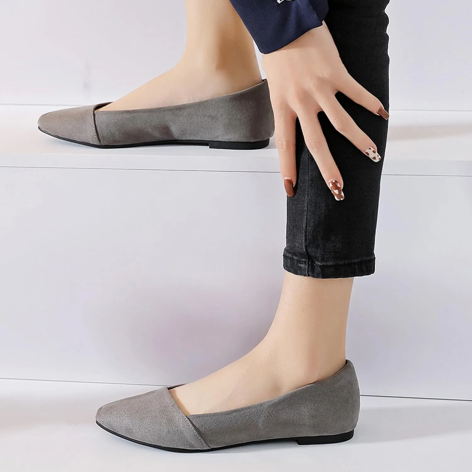 Ataiwee Women's Wide Width Flat Shoes, Classic Dressy Pointed Suede Cozy Slip on Soft Ballet Flats.