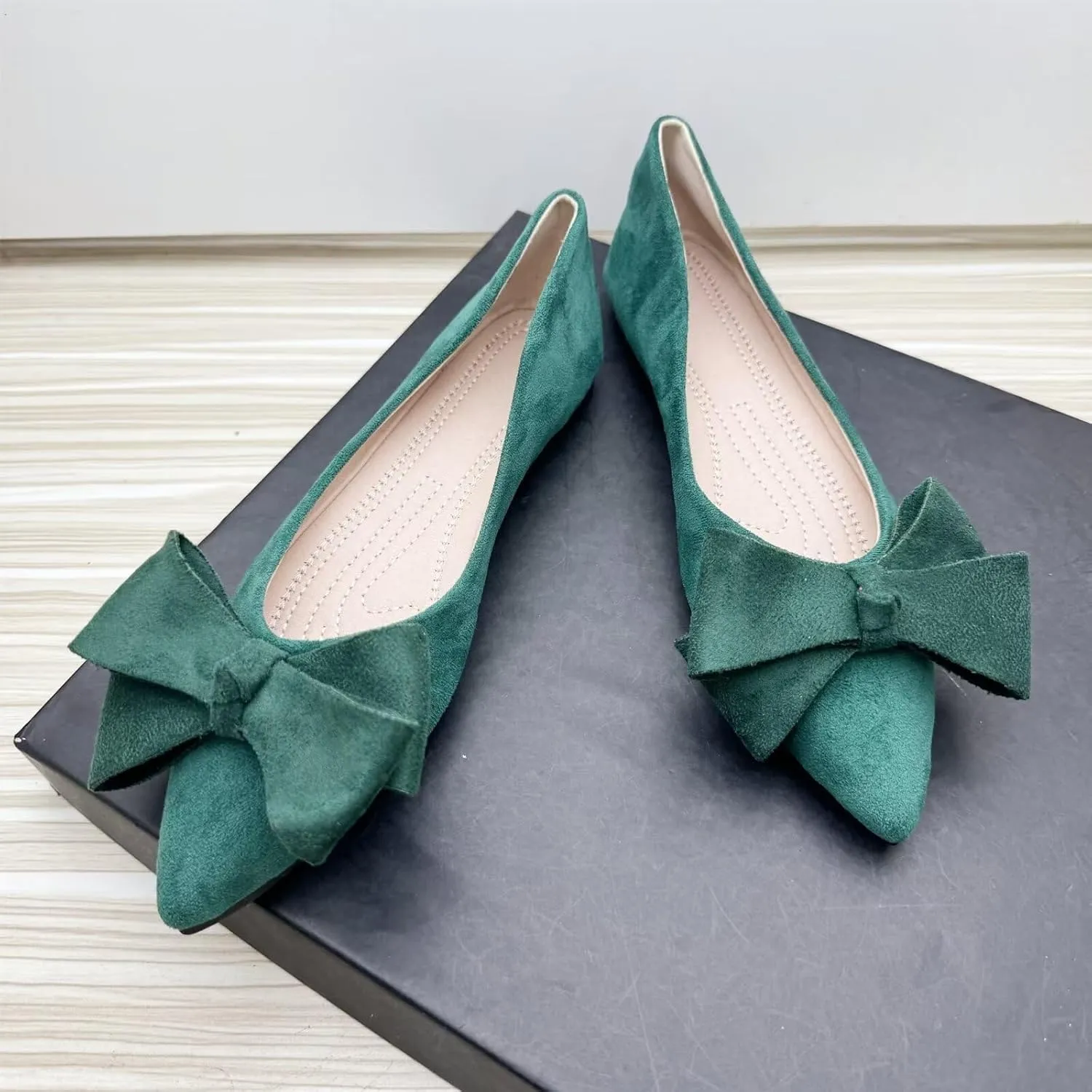 ChaiRong Zhou Womens Pointed Toe Bow Flats Solid Color Suede Ballet Flats Classic Low-Heel Shoes