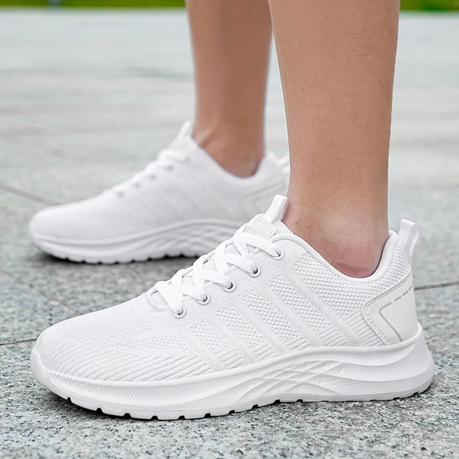 Men Sports Shoes Fashionable Couple Simple and Solid Color Thick Bottomed Flat Mesh Breathable and Mens Chukka Sneaker
