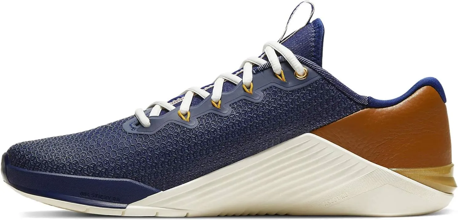 Nike mens Flat