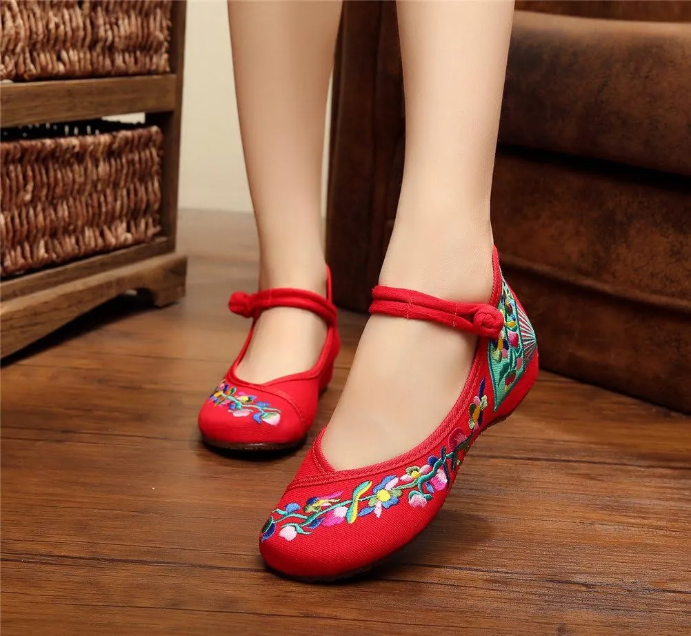 Qhome Women's Fashion Floral Embroidery Fan Pattern Walking Casual Mary Jane Flat Shoes